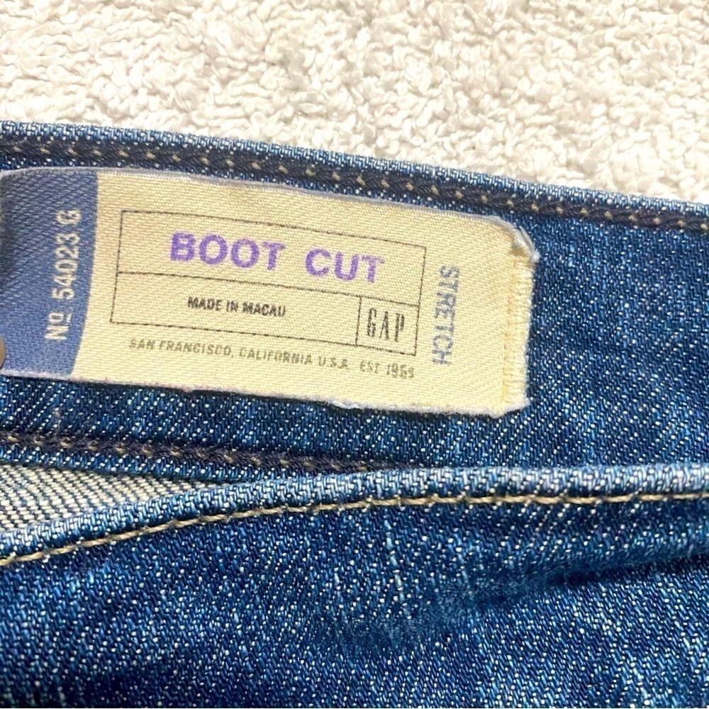 GAP Women' Size 2 Boot Cut Stretch Mid Rise Flap Pockets Dk Wash Denim Jeans Y2K - Picture 2 of 11